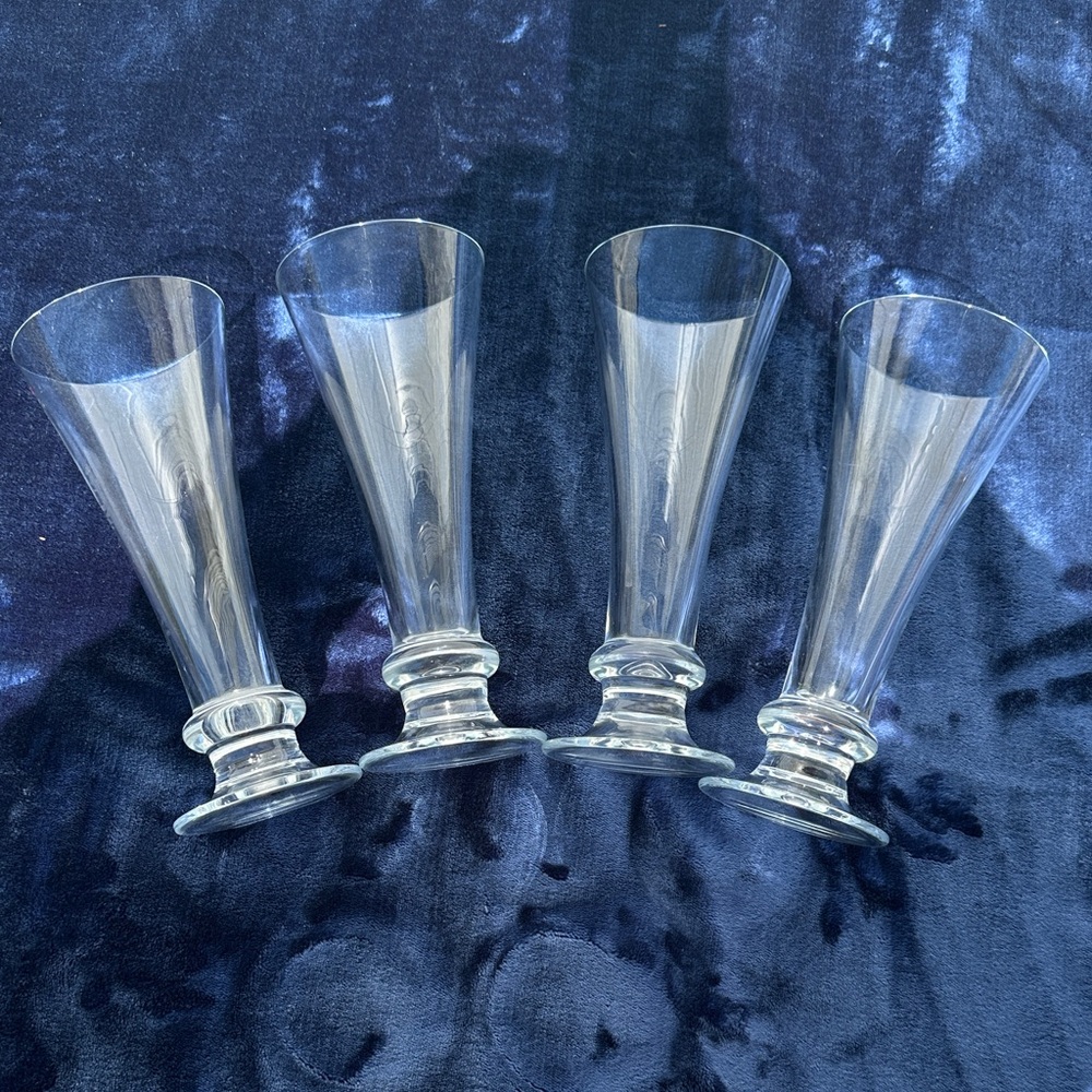 Clear Glass Pilsner Beer Glasses - 16 ounces - Set of 4